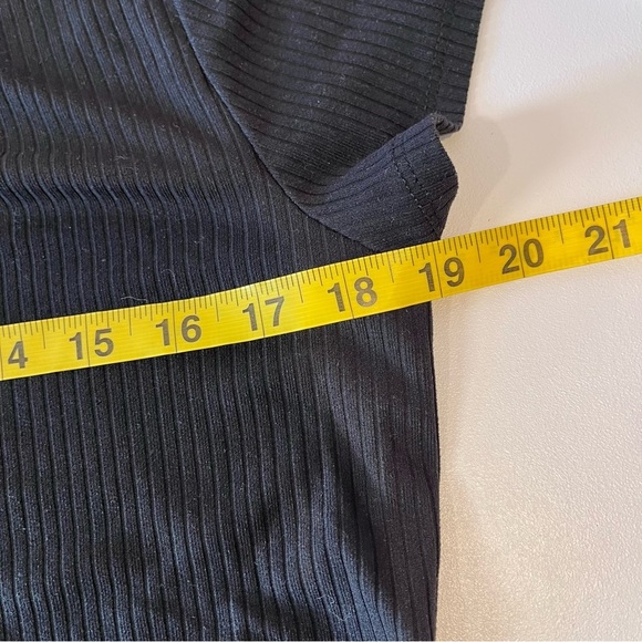 🧁y2k black ribbed v notch top witchy whimsigoth vampire emo grunge halloween - Picture 6 of 8